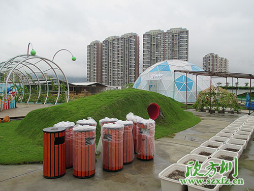 欣方圳鋼木垃圾桶，園林景區(qū)環(huán)境提升的好助手
